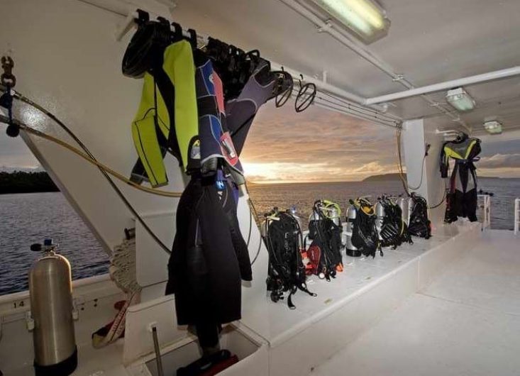 Dive-Deck-01-700x535