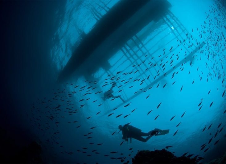 atlantis-boat-diving